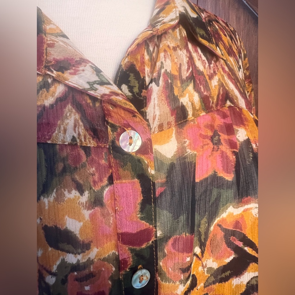 Fig and Flower Sheer Floral Blouse Women's 2X - Picture 4 of 8